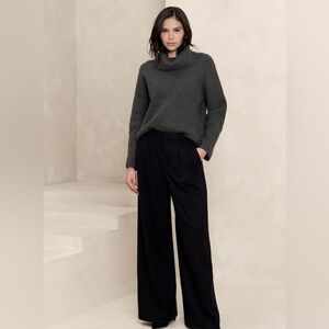 NWT! Banana Republic Black Wide Leg Pants - Multiple 🧡